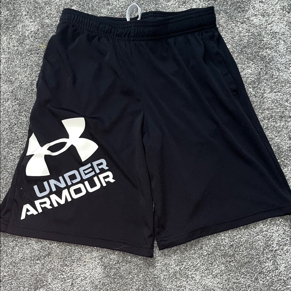 Under Armour Men's Black Athletic Shorts